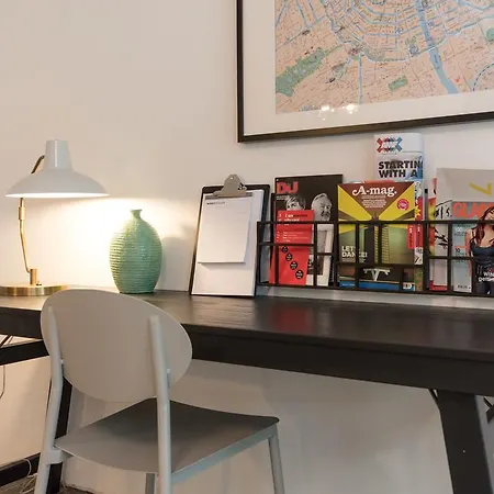 Cool Center Studio Apartment *
